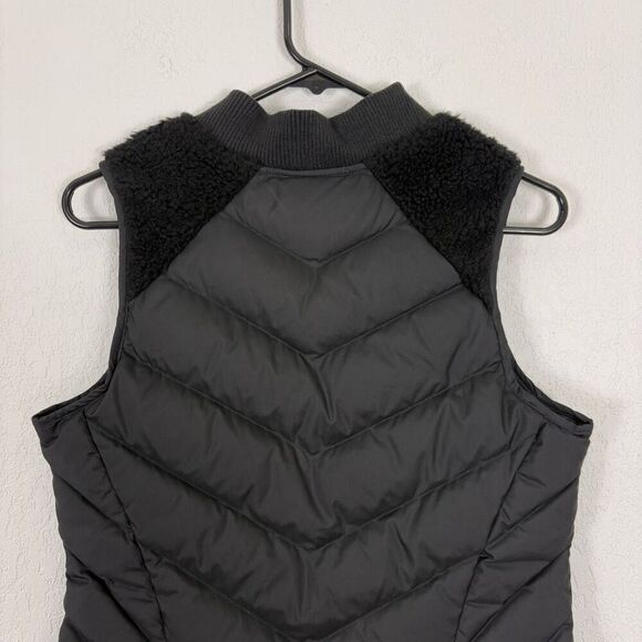 Athleta Black Fleece and Puffer Zip Up Winter Vest with Pockets Size Small - Picture 7 of 9